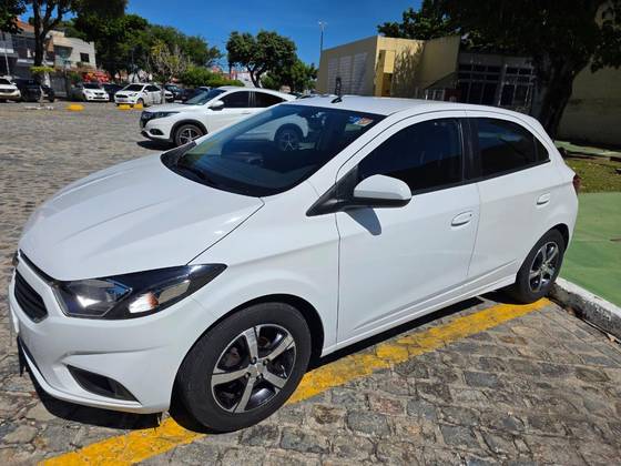 CHEVROLET ONIX 1.4 MPFI LTZ 8V FLEX 4P AUTOMÁTICO CHEVROLET ONIX 1.4 MPFI LTZ 8V FLEX 4P AUTOMÁTICO